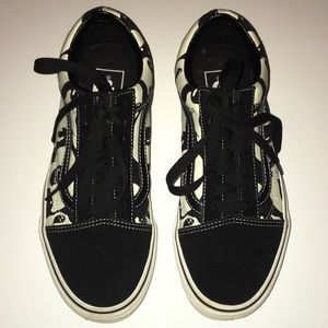 Vans Glow in the Dark Alien Print Shoes Women’s 7 Men’s 5.5